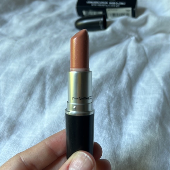 MAC Shy Girl Cremesheen Lipstick - Picture 2 of 10